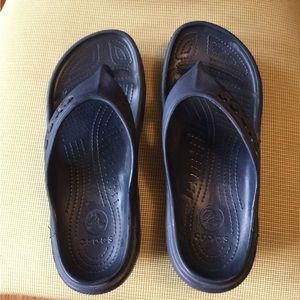 Navy Crocs, size 10 — Next to New